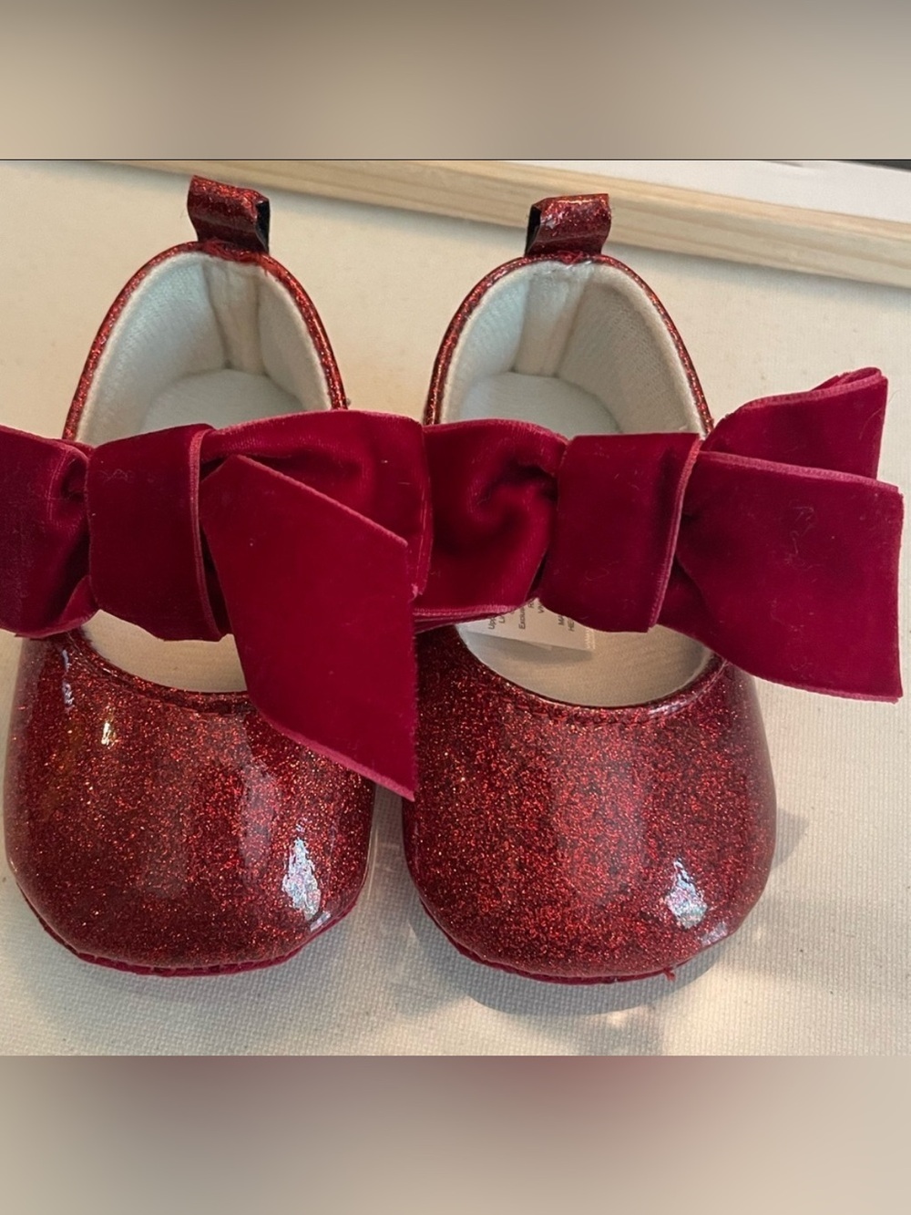 Glittery Red Bow girl baby Shoes 0-6 months